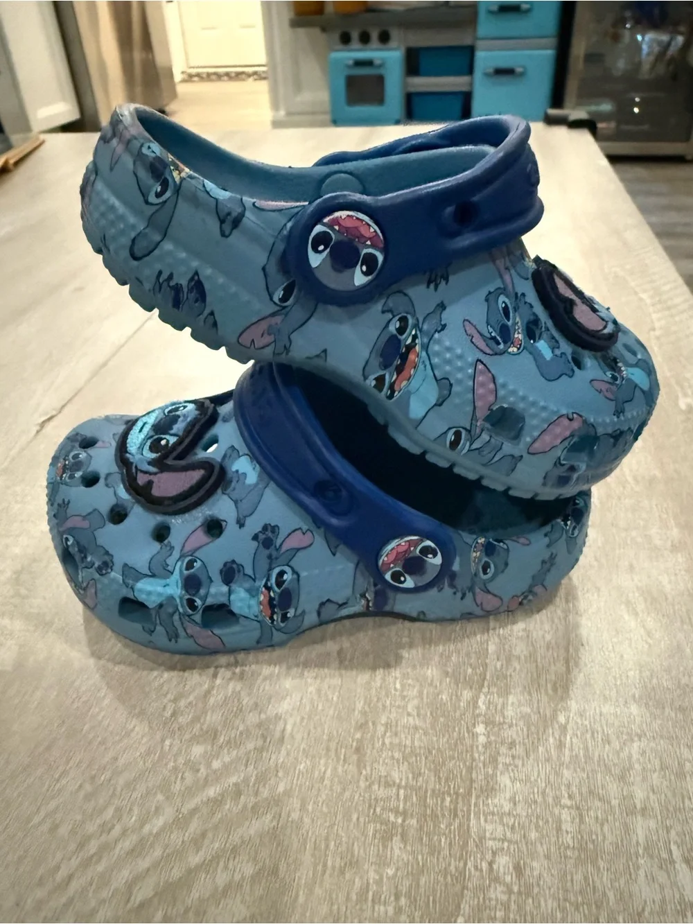 CROCS lightweight blue